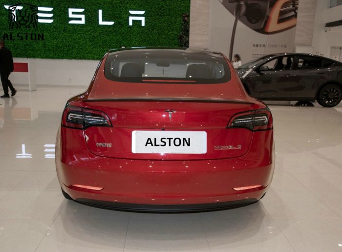 Model 3 Performance all-wheel drive (2)