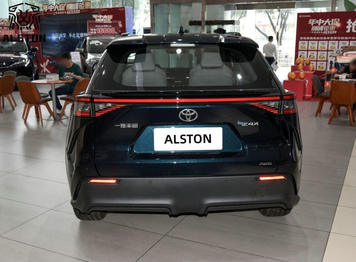 Toyota bZ4X 500km 4WD Premium (2)